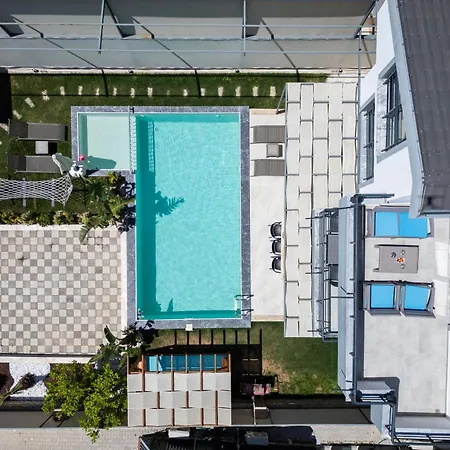 Atllivillano:8 וילה