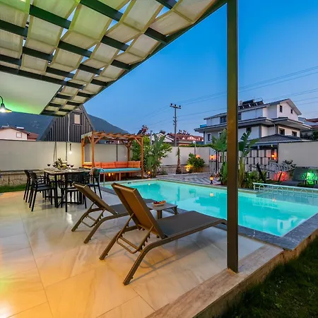 Atllivillano:8 וילה *